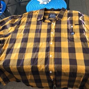 Men’s causal button down shirt